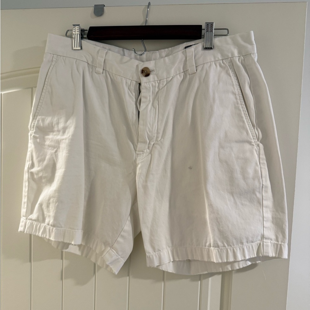 Classic White Men's Shorts Vineyard Vines 32